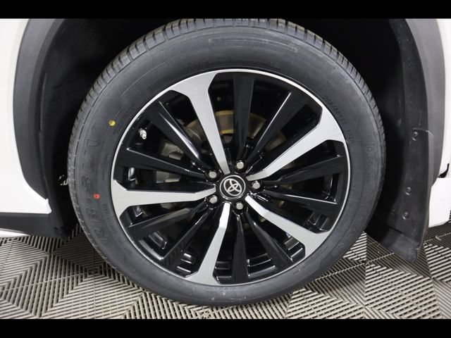 Used 2022 Toyota Highlander XSE AWD/4WD image 42