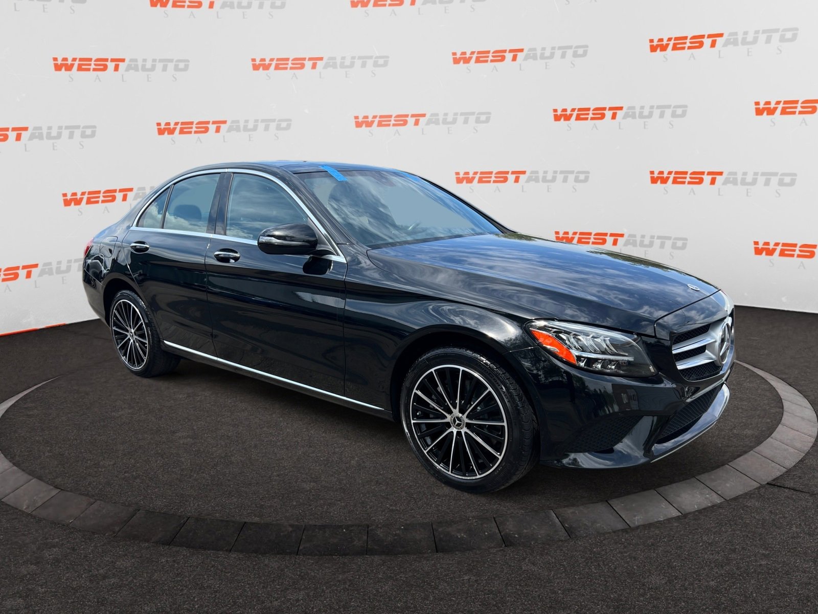 Used 2021 Mercedes-Benz C 300 4MATIC Sedan image 7