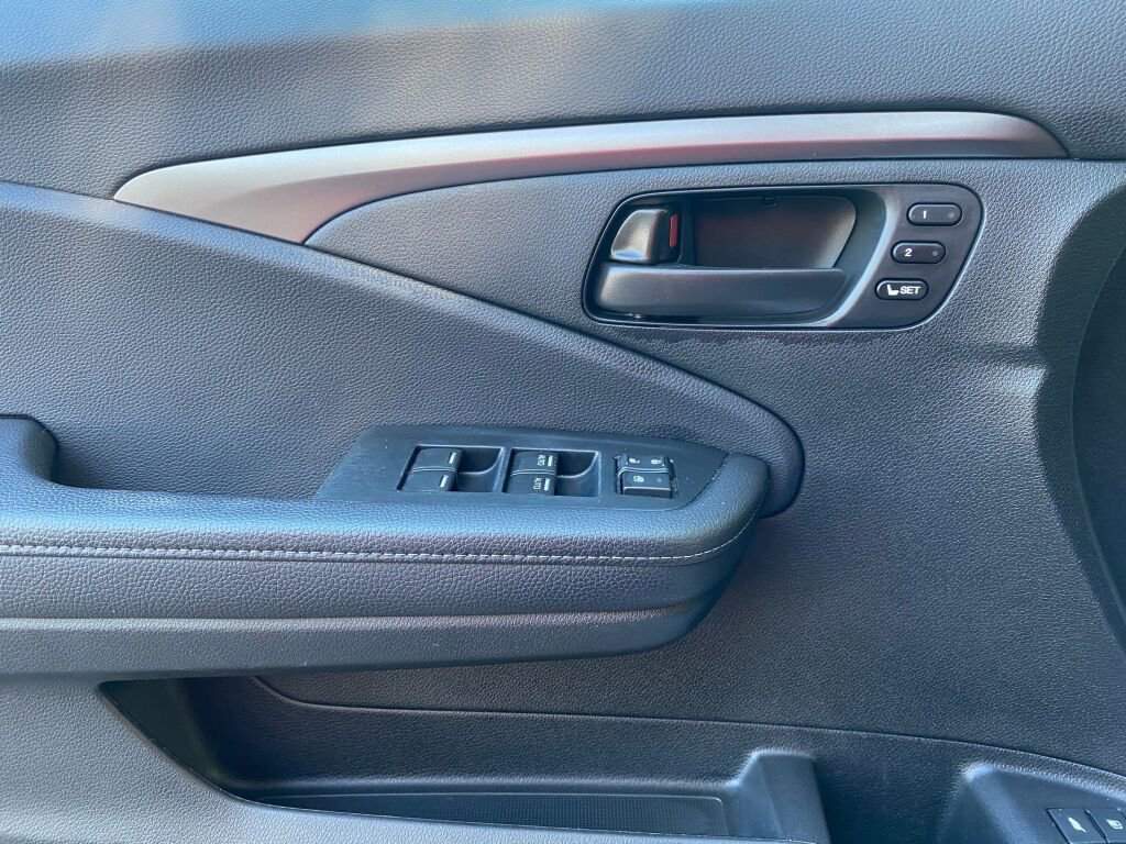 Used 2023 Honda Passport EX-L image 10