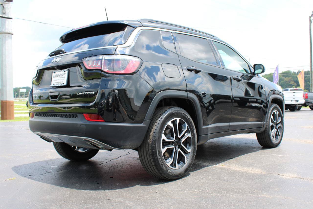 Used 2023 Jeep Compass Limited AWD/4WD image 4