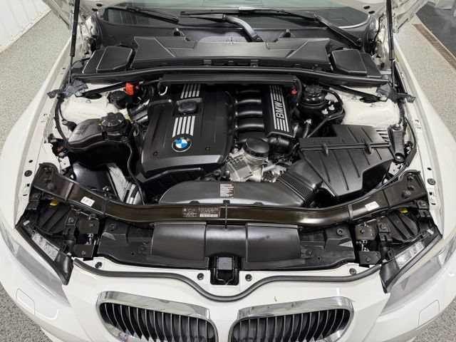 Used 2013 BMW 328i Convertible RWD image 28
