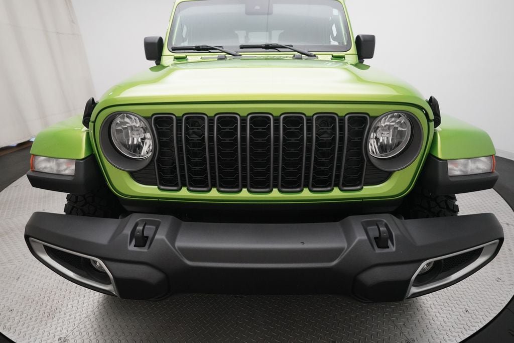 Used 2025 Jeep Gladiator Sport AWD/4WD image 21