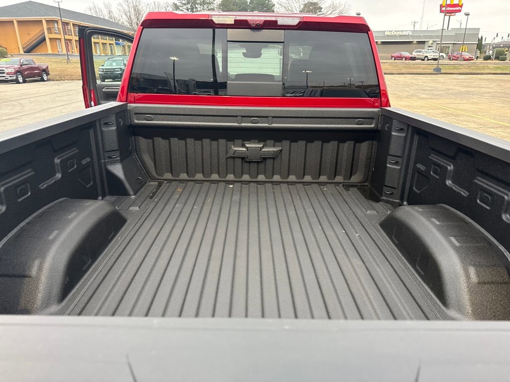 Used 2025 Chevrolet Silverado 2500 LTZ w/ LTZ Plus Package image 24