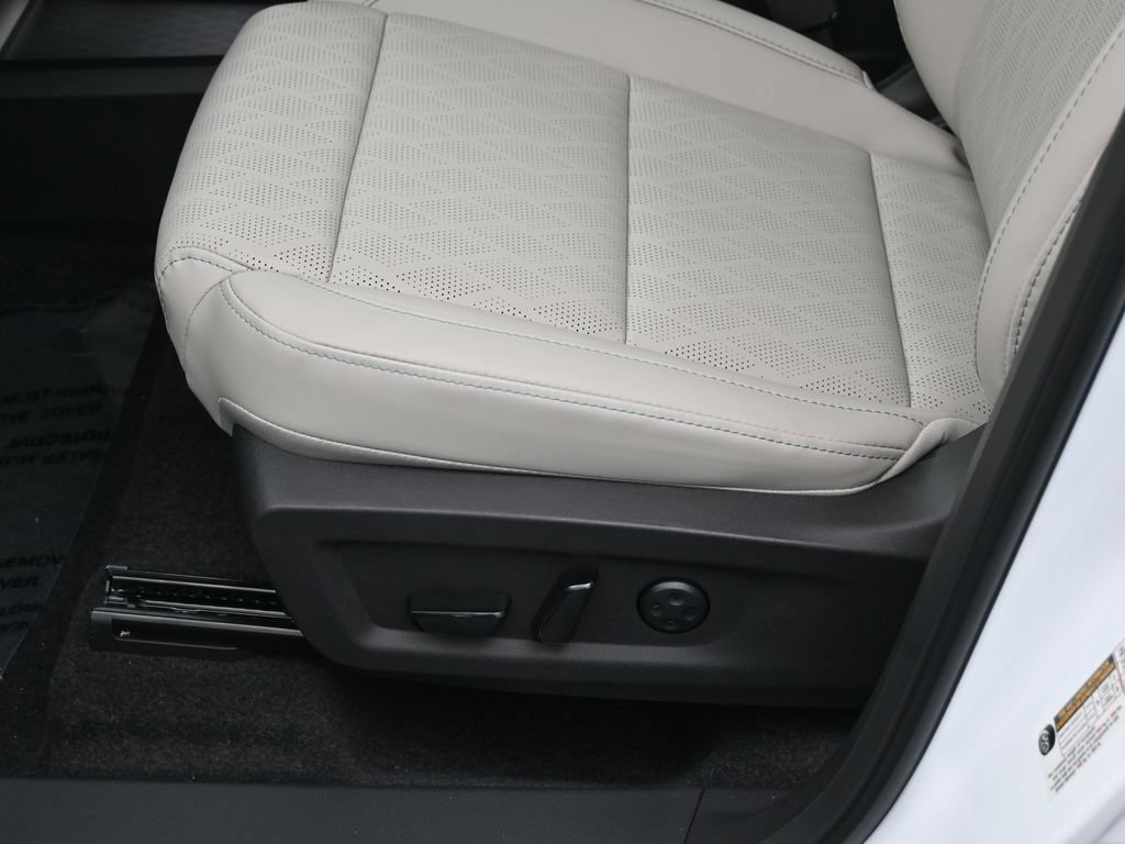 New 2026 Nissan Murano Platinum w/ Cargo Package AWD/4WD image 17