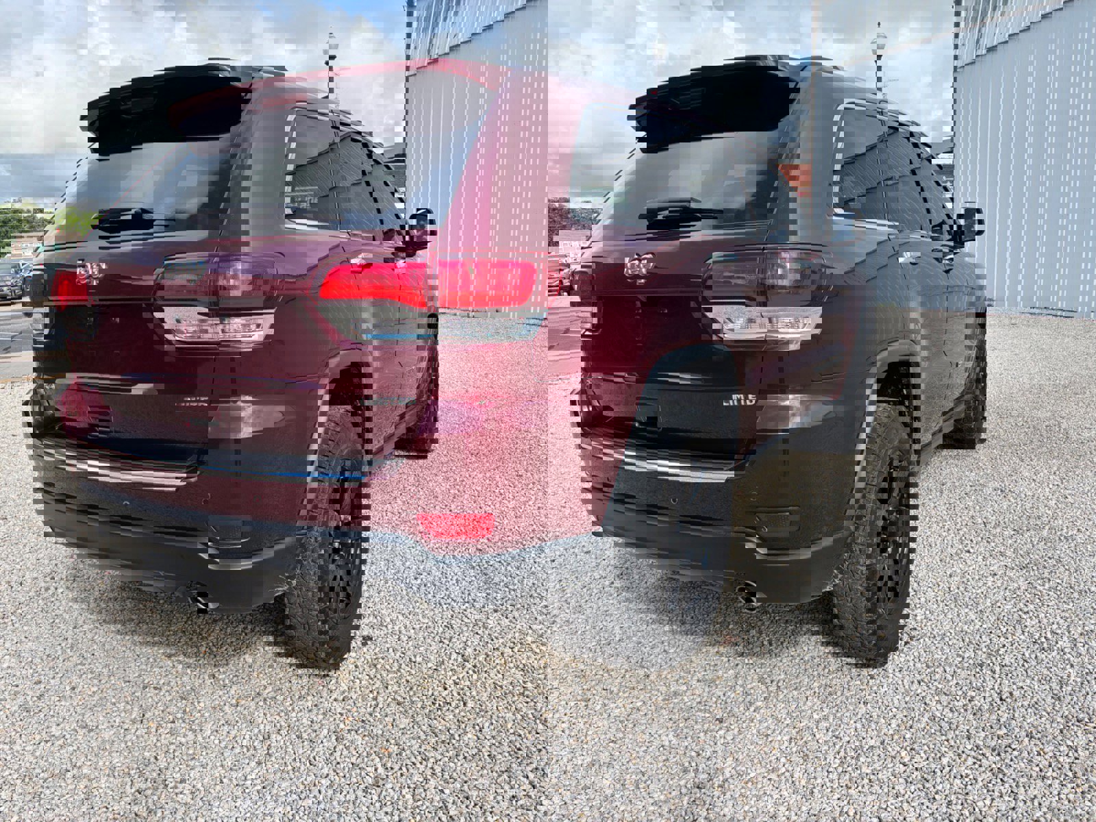 Used 2022 Jeep Grand Cherokee Limited image 3