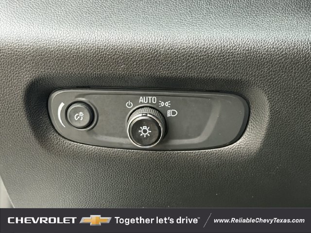Used 2023 Chevrolet Traverse LT FWD image 26