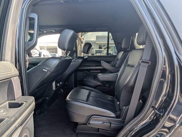 Used 2020 Ford Expedition XLT w/ Equipment Group 202A RWD image 11