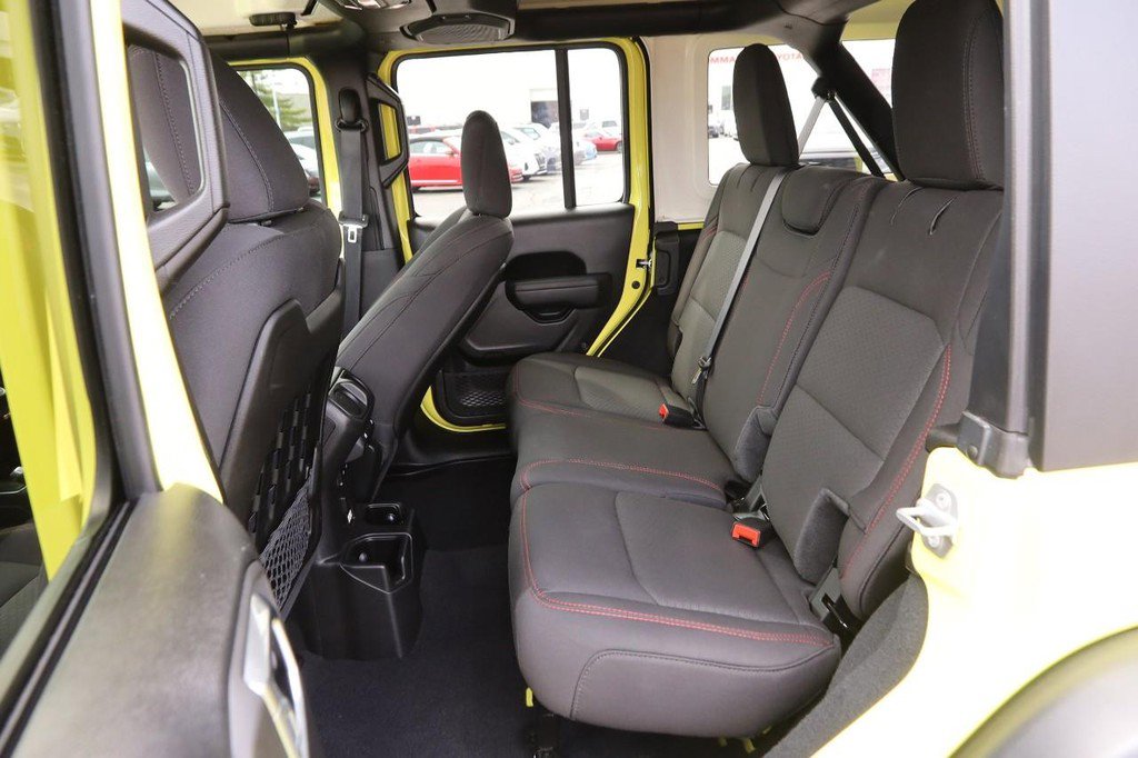 Used 2022 Jeep Wrangler Unlimited Rubicon image 12
