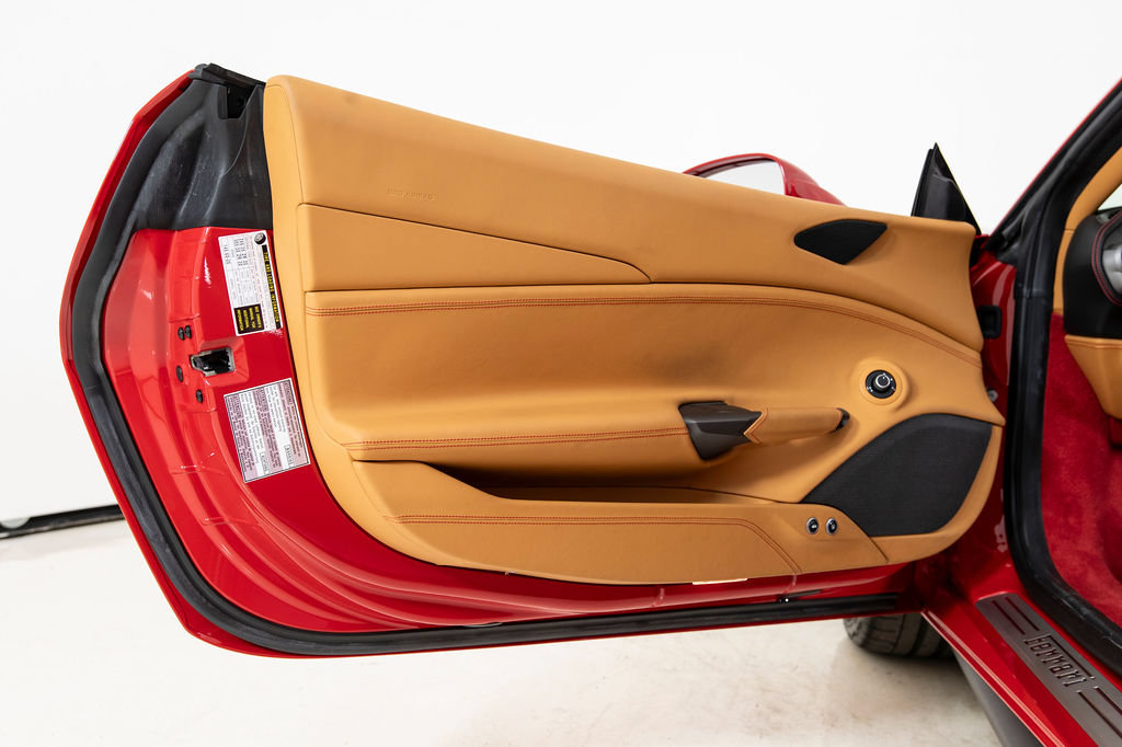 Certified 2017 Ferrari 488 GTB RWD image 21