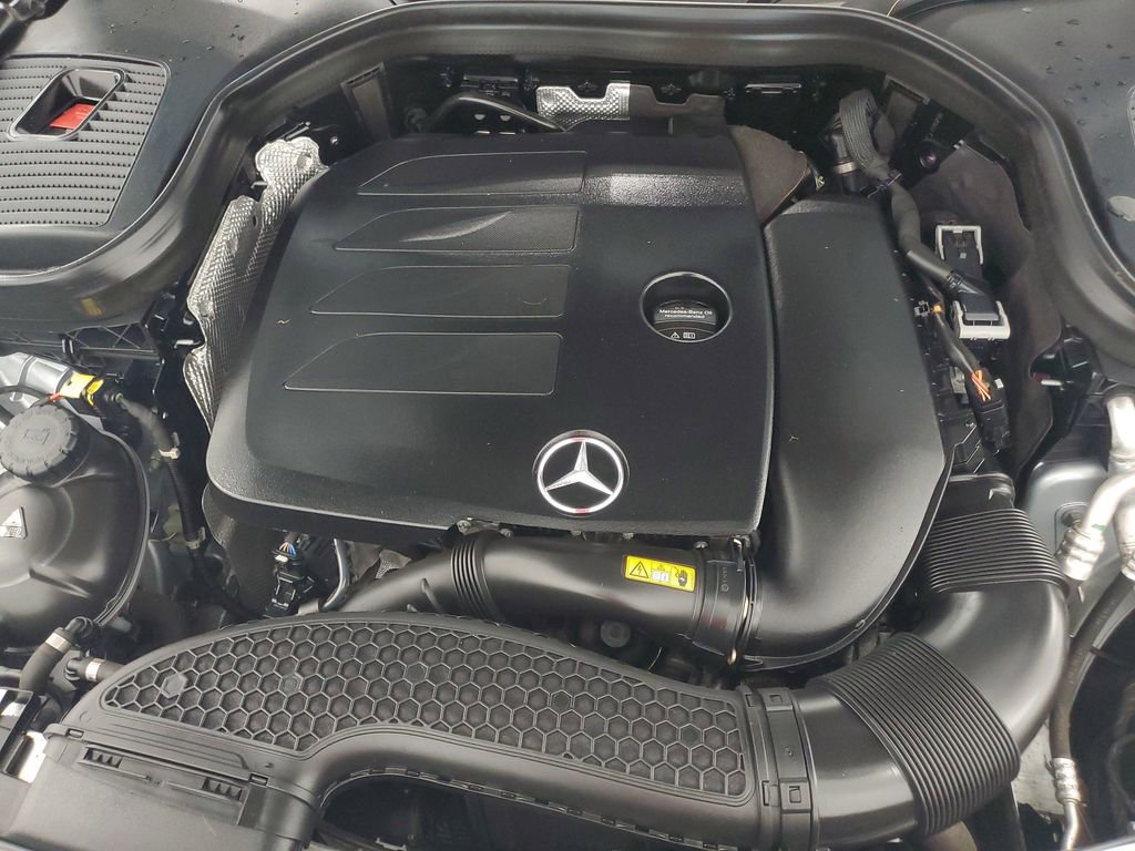 Used 2021 Mercedes-Benz GLC 300 4MATIC image 9