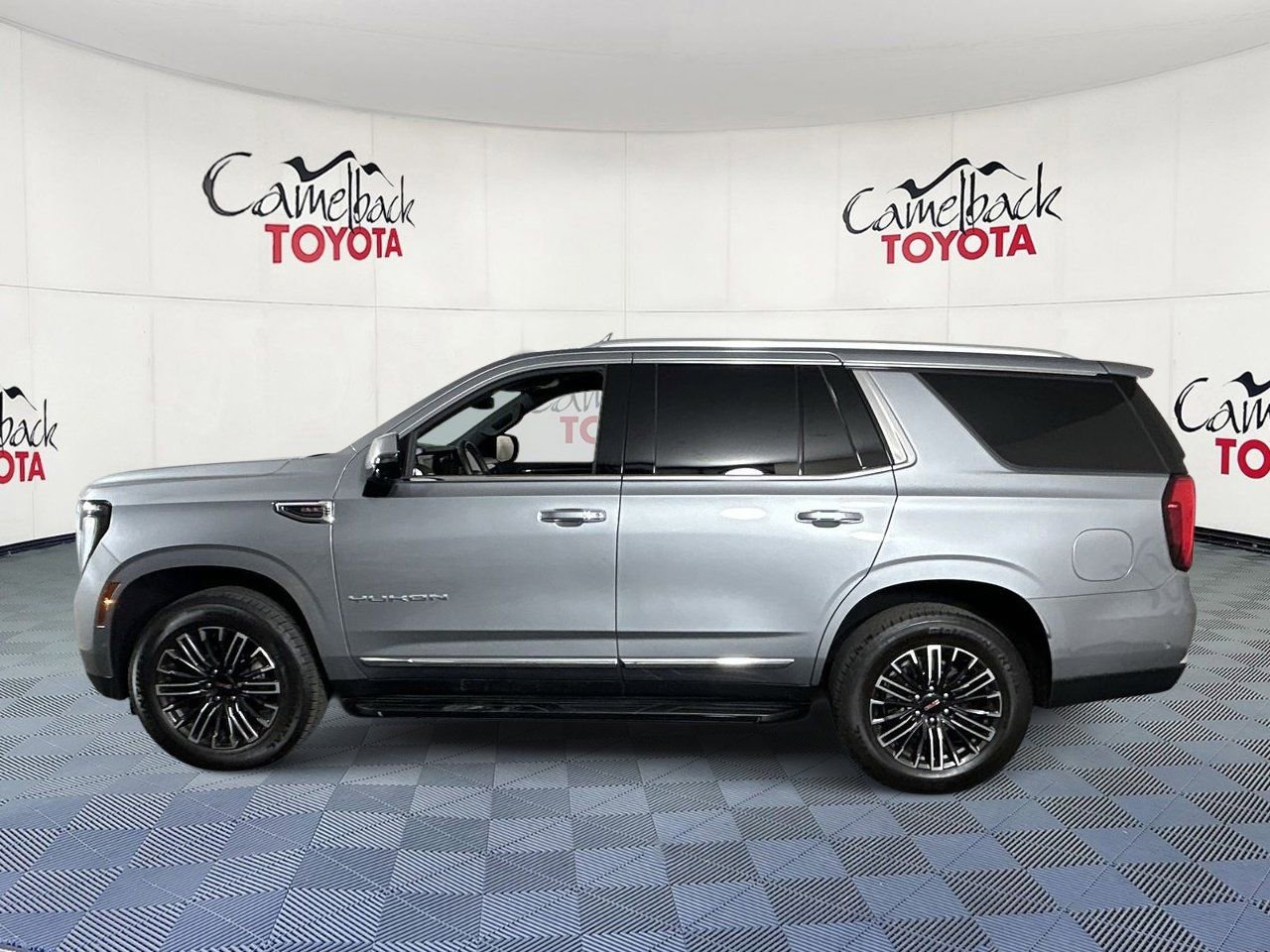 Used 2025 GMC Yukon Elevation image 4