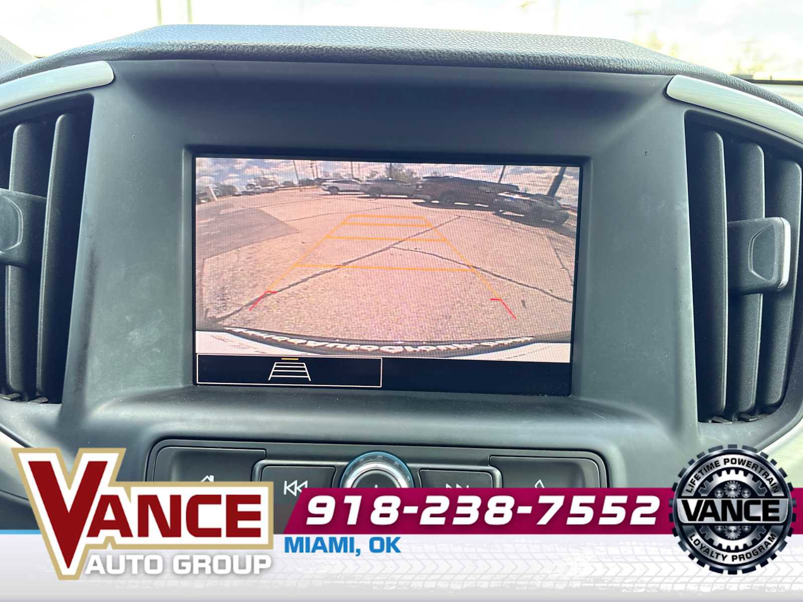 Used 2022 GMC Terrain SLE w/ Driver Convenience Package image 28