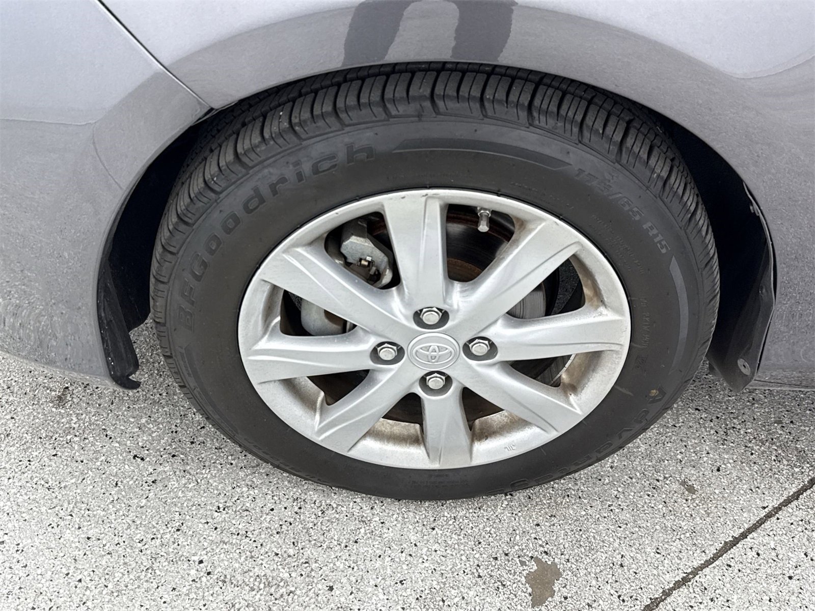 Used 2015 Toyota Yaris LE image 42