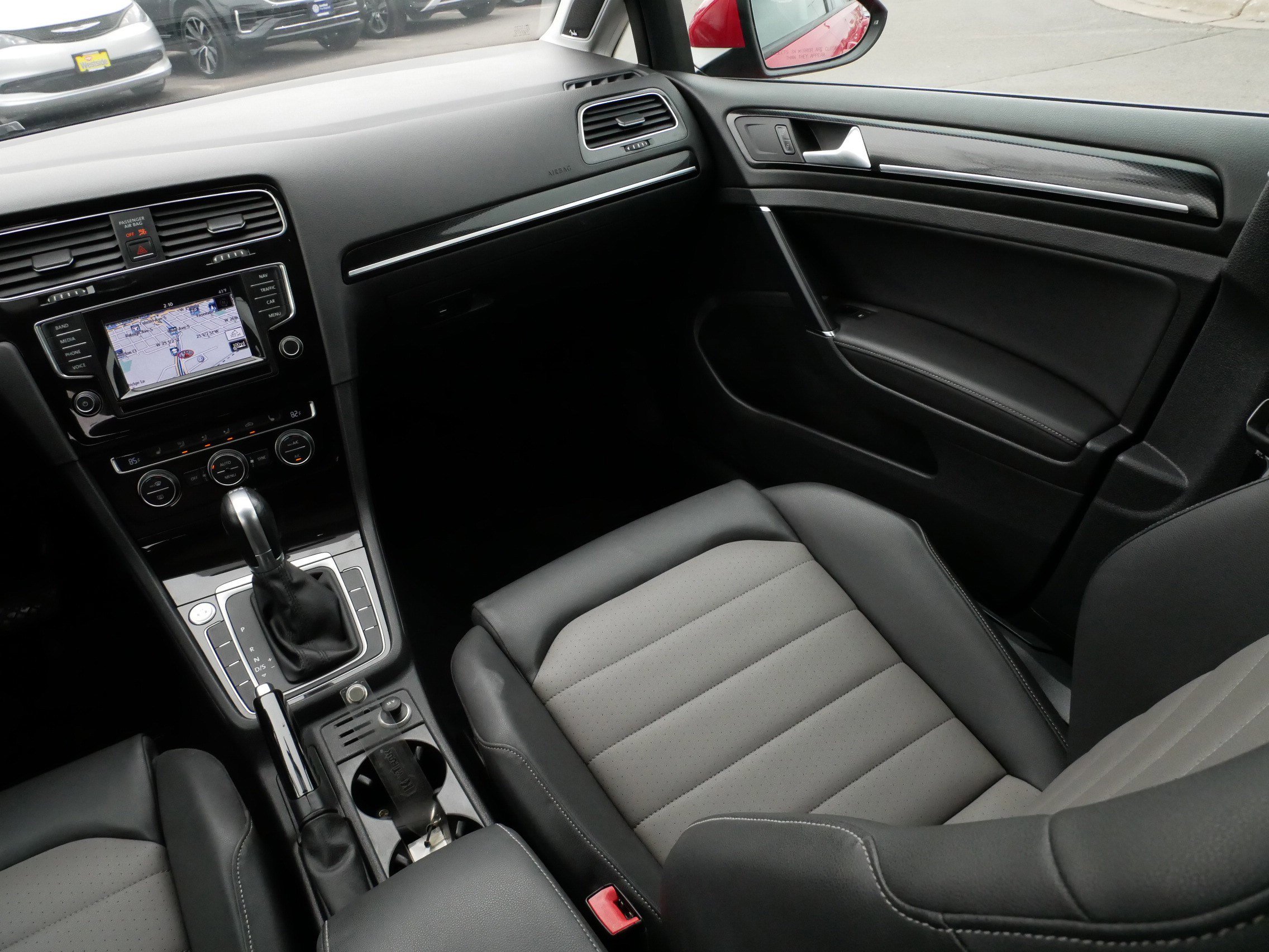 Used 2015 Volkswagen Golf TDI SEL image 11