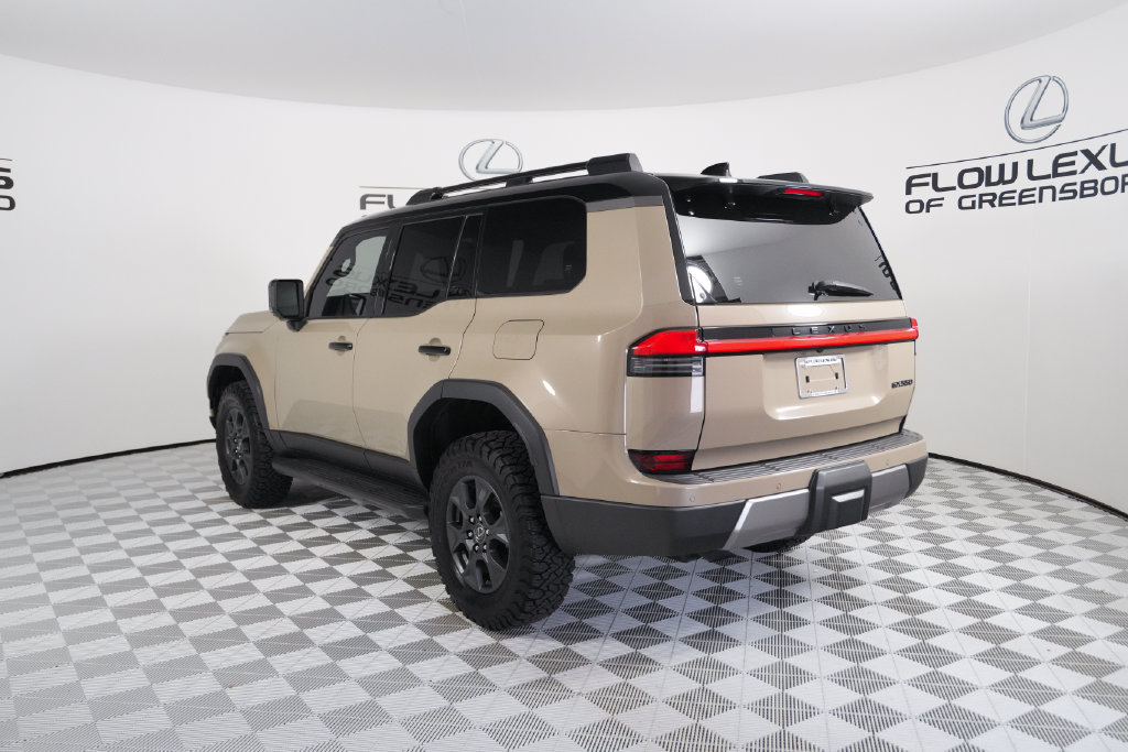 Used 2024 Lexus GX 550 AWD/4WD image 5