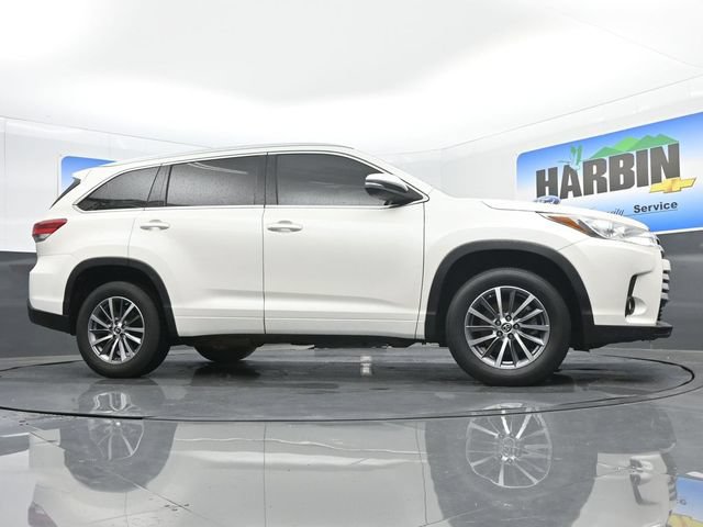 Used 2018 Toyota Highlander XLE FWD image 23