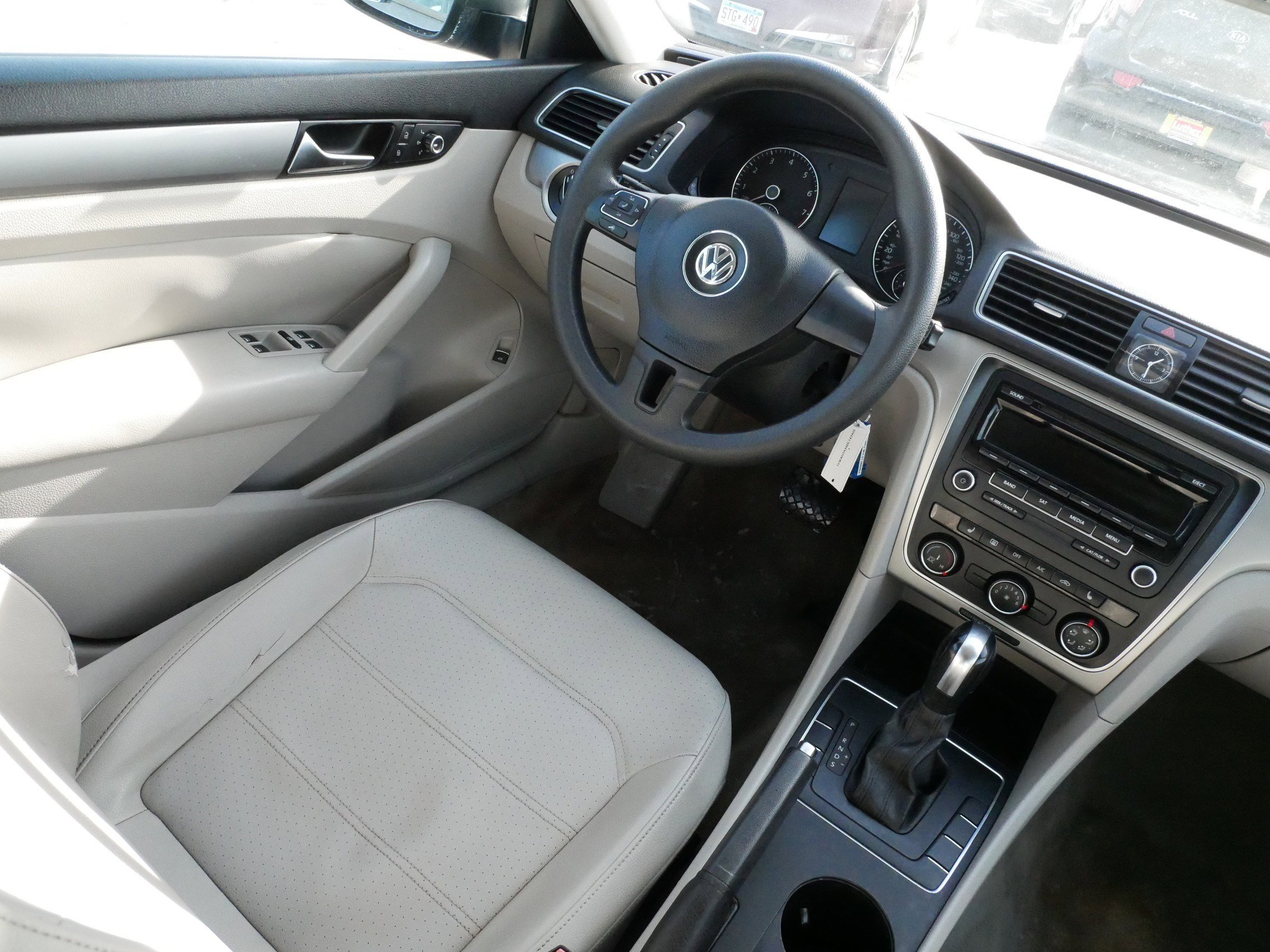 Used 2013 Volkswagen Passat Wolfsburg Edition image 9