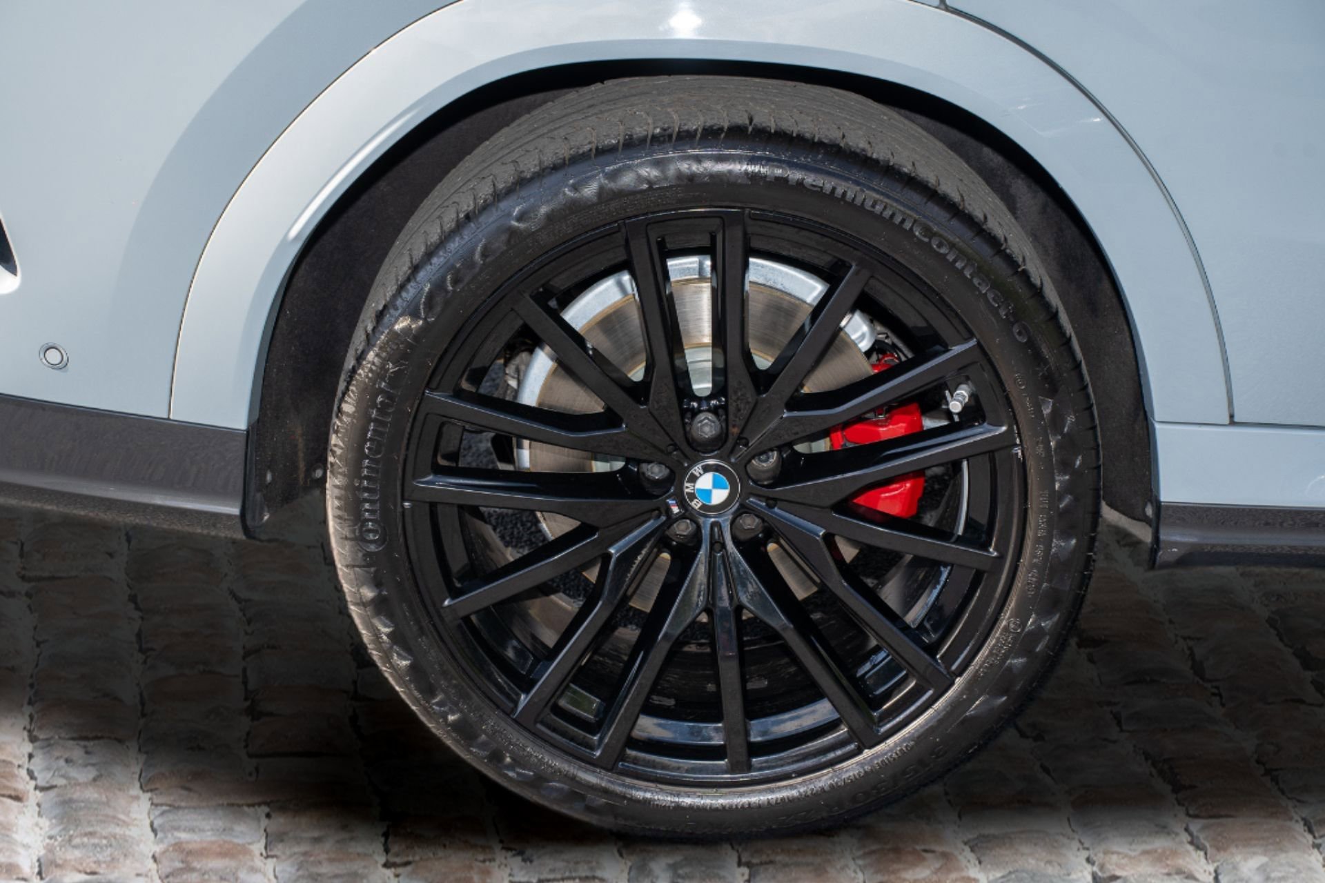 Used 2024 BMW X6 M60i w/ Dynamic Handling Package image 43