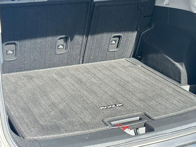 Certified 2023 Nissan Rogue SV image 8