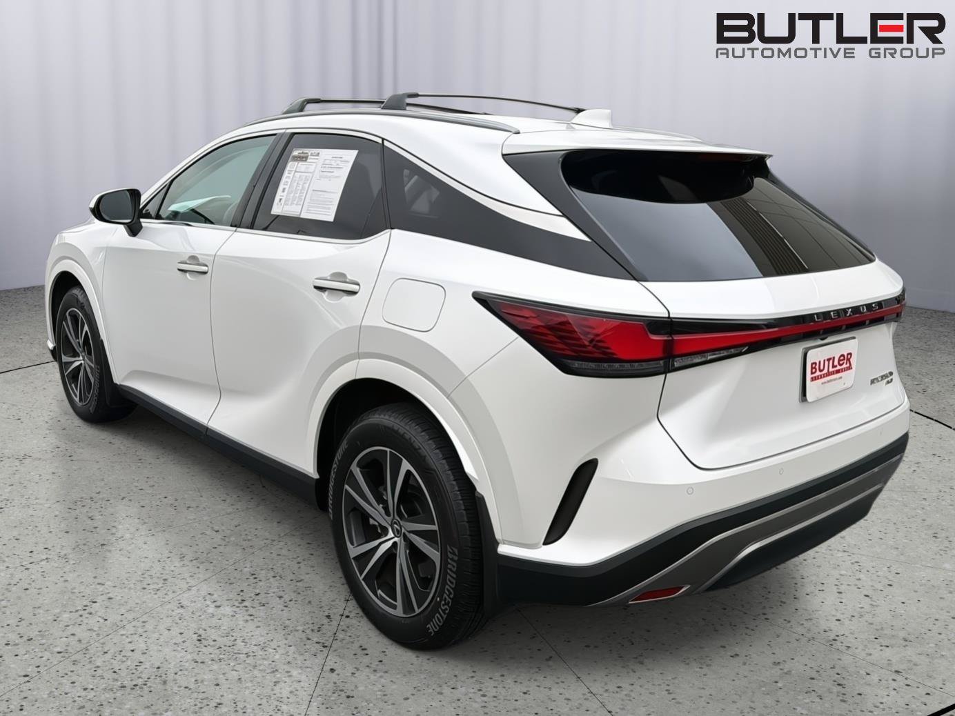 Certified 2024 Lexus RX 350h w/ Cold Area Package AWD/4WD image 4