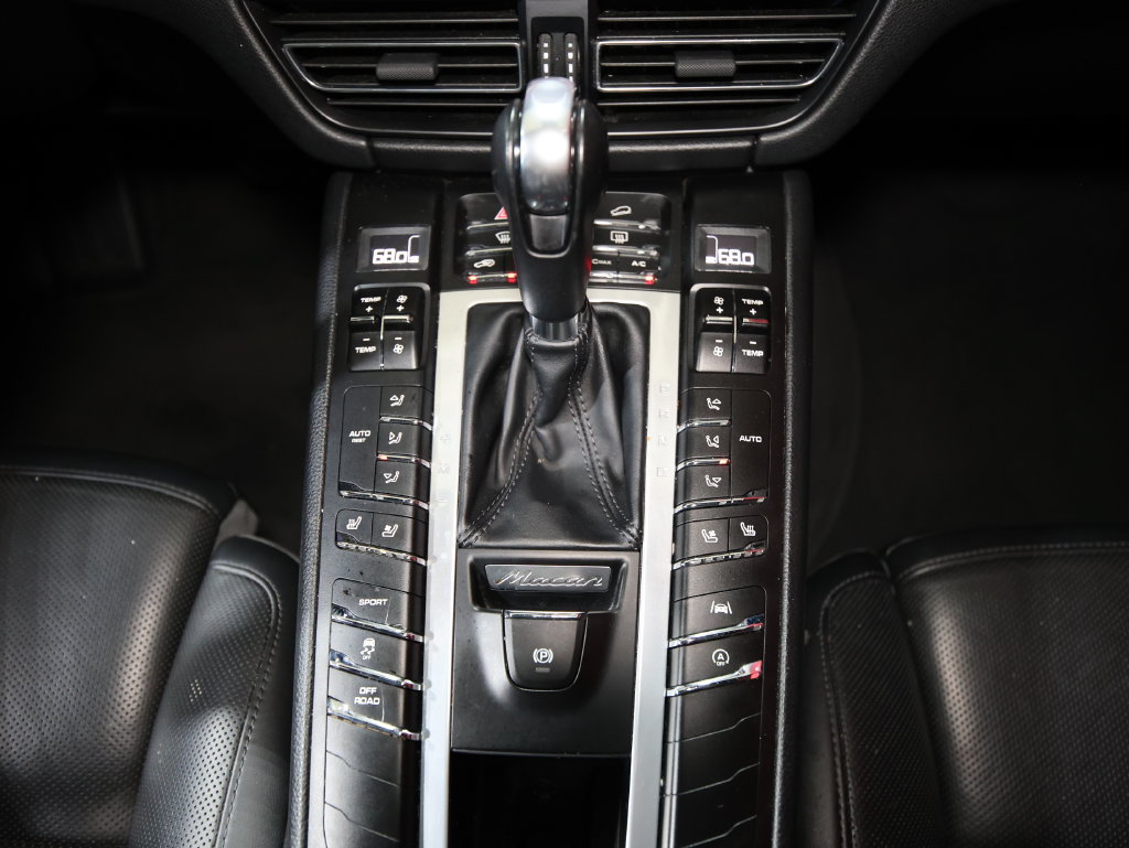 Used 2020 Porsche Macan S w/ Premium Package Plus AWD/4WD image 20
