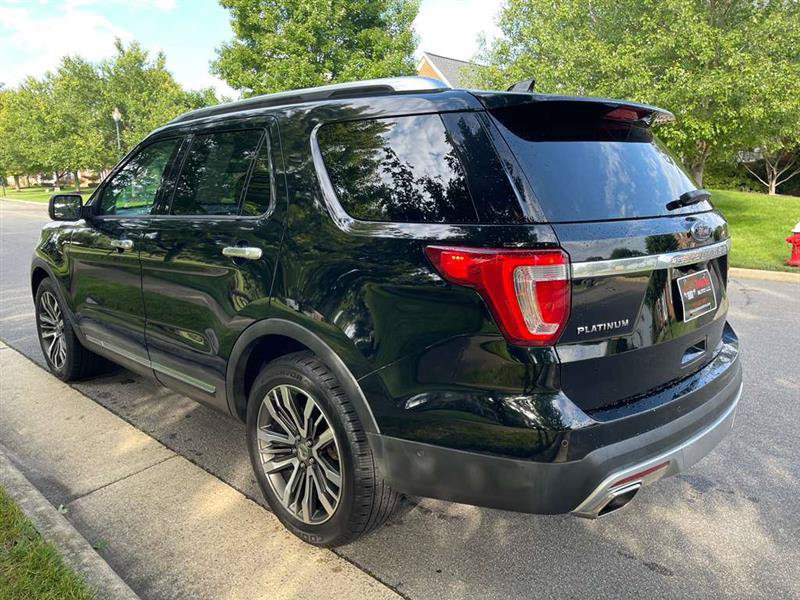 Used 2017 Ford Explorer Platinum AWD/4WD image 5