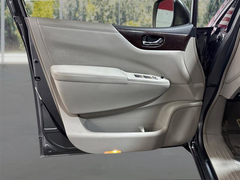 Used 2017 Nissan Quest SV image 17