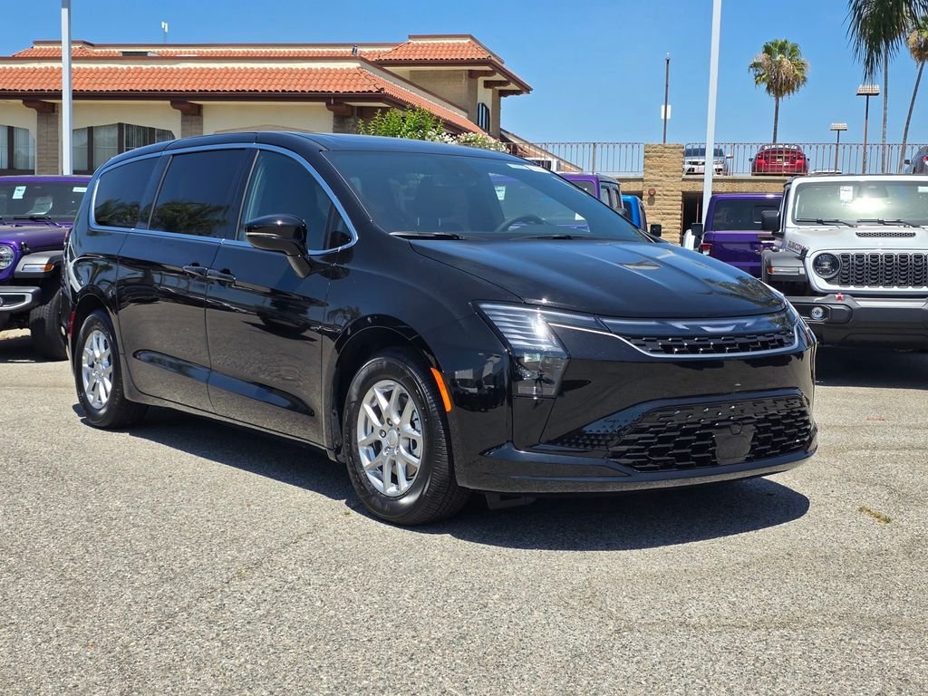 New 2027 Chrysler Pacifica Select w/ Family Tech Group FWD image 1