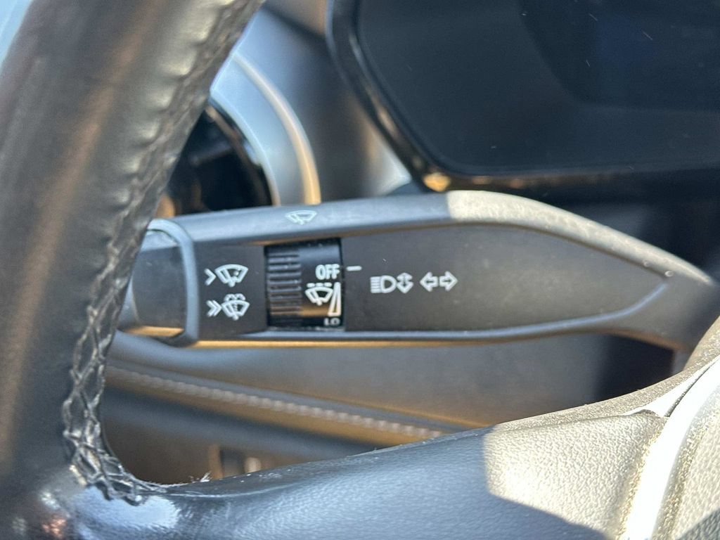 Used 2023 Chevrolet Colorado LT RWD image 24