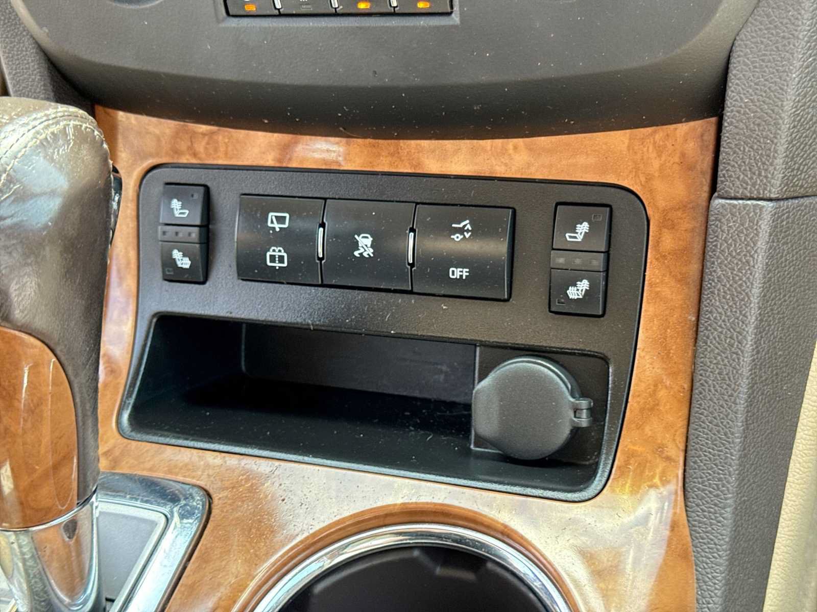 Used 2011 Buick Enclave CXL FWD image 30