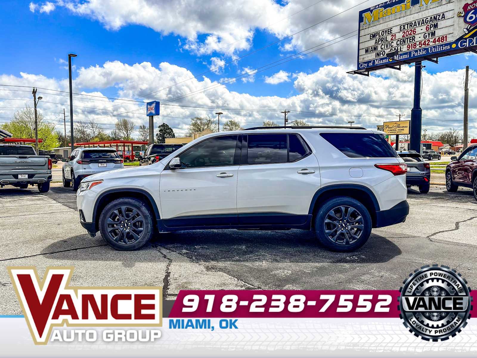 Used 2019 Chevrolet Traverse RS image 4
