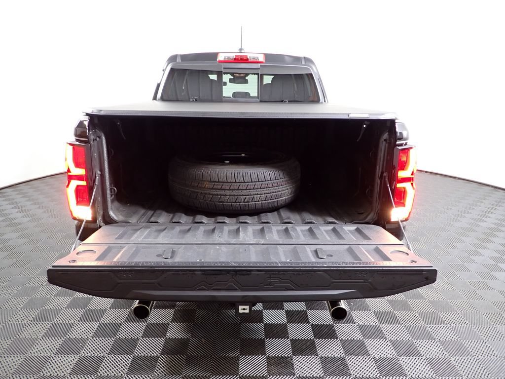 Used 2026 Chevrolet Colorado Z71 AWD/4WD image 16