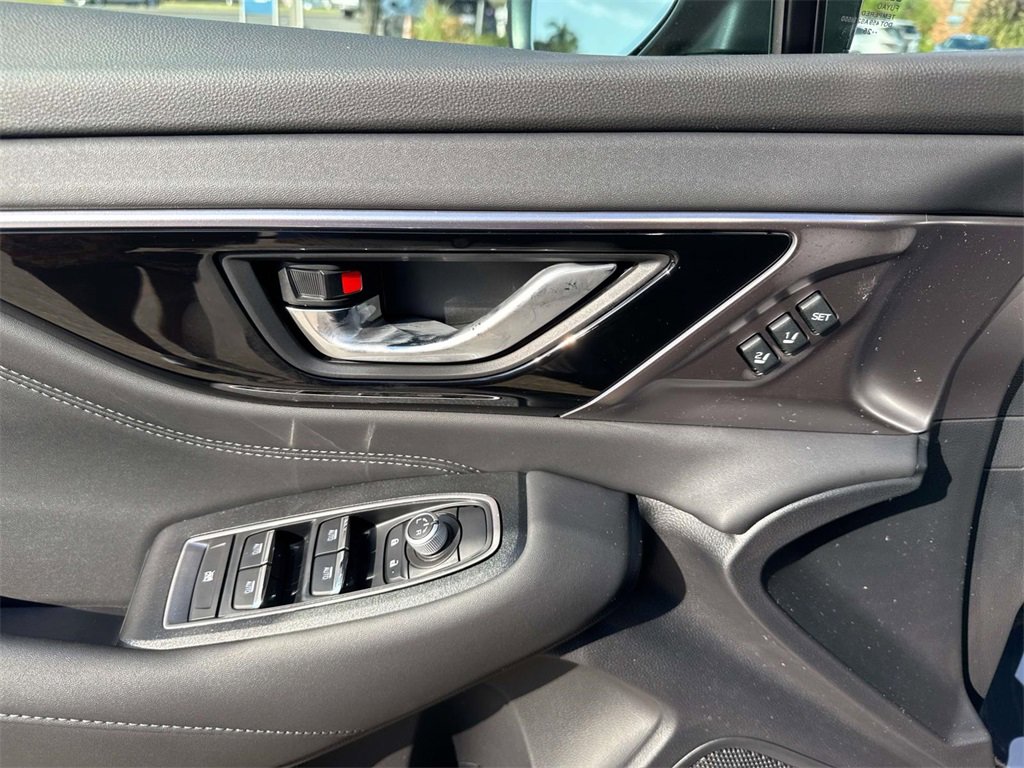 New 2025 Subaru Outback Limited image 12