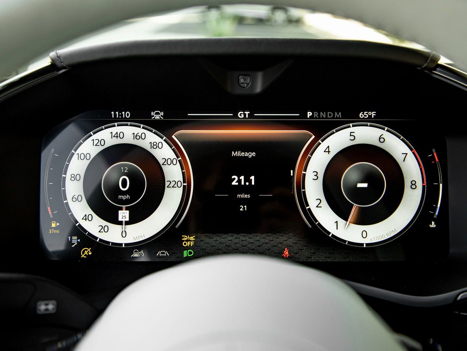 Used 2025 Aston Martin DBX 707 image 16