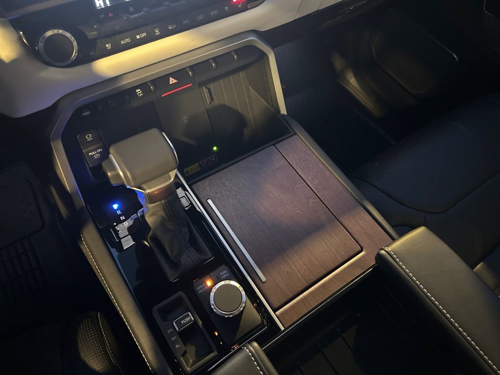 Used 2025 Toyota Sequoia 4WD image 21