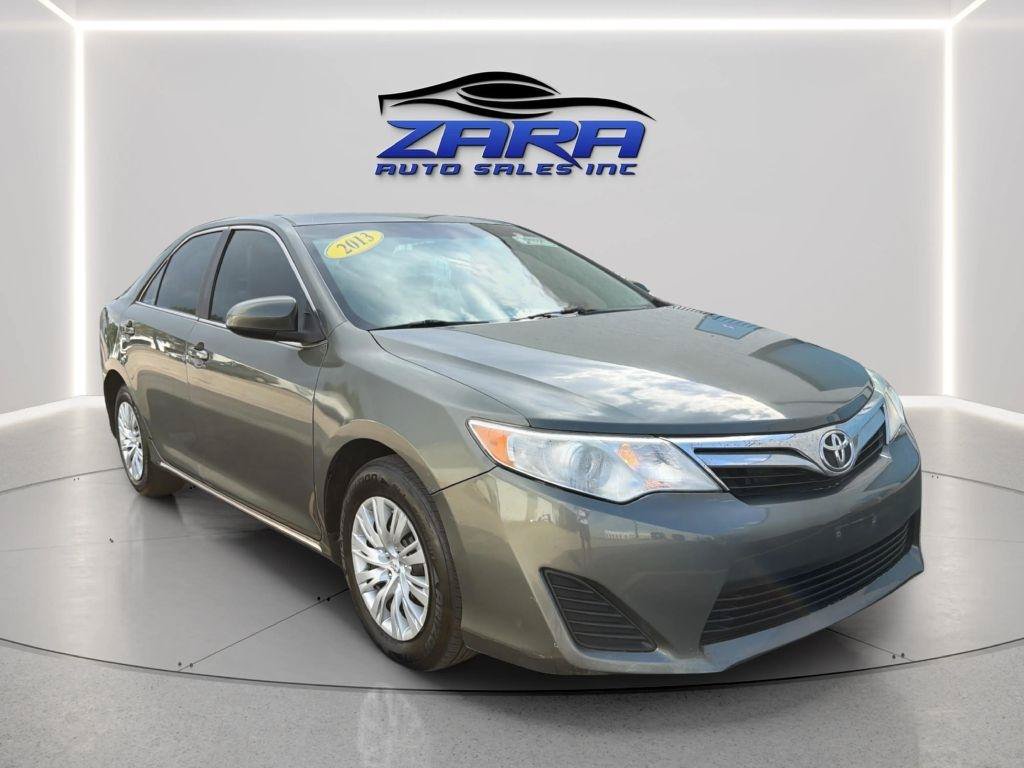 Used 2013 Toyota Camry LE FWD image 9
