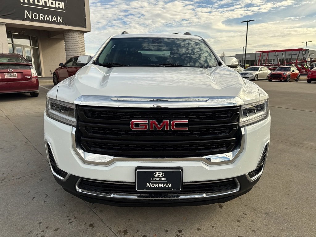Used 2023 GMC Acadia SLT image 2