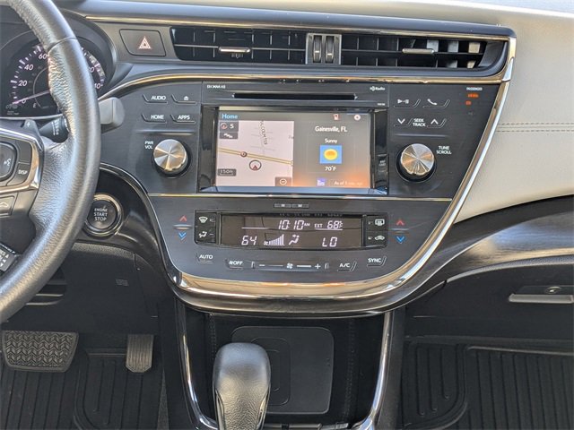 Used 2018 Toyota Avalon XLE Premium image 16