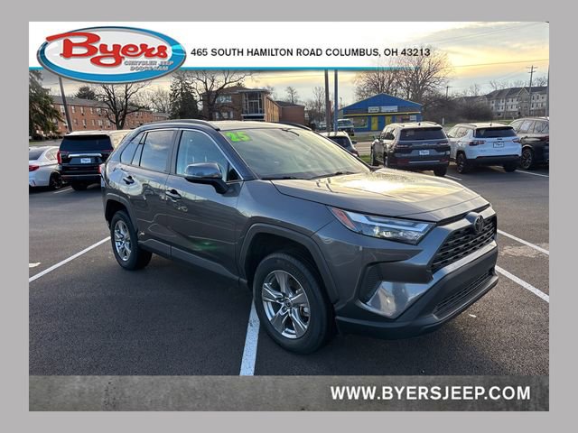 Used 2025 Toyota RAV4 XLE image 1