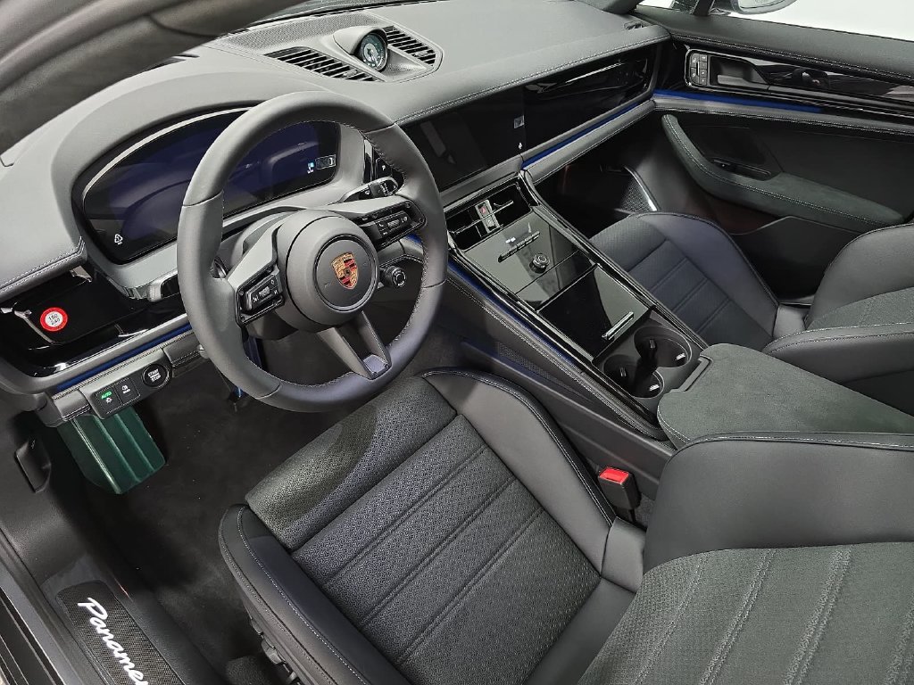 New 2026 Porsche Panamera GTS AWD/4WD image 4