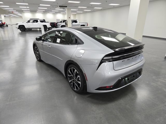 New 2026 Toyota Prius Plug-In Hybrid FWD image 4