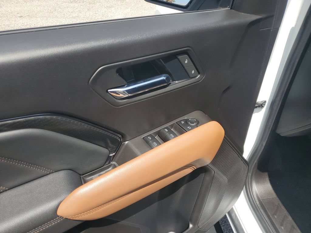 Certified 2025 GMC Canyon AT4 AWD/4WD image 24
