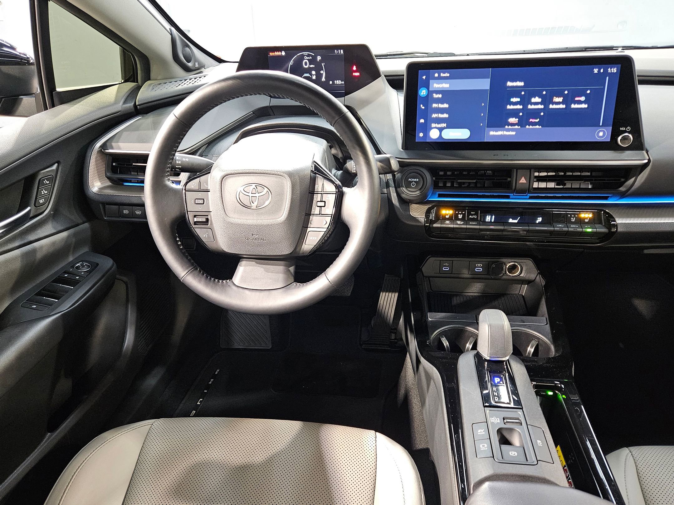 Used 2024 Toyota Prius Limited w/ Limited Premium Package image 9