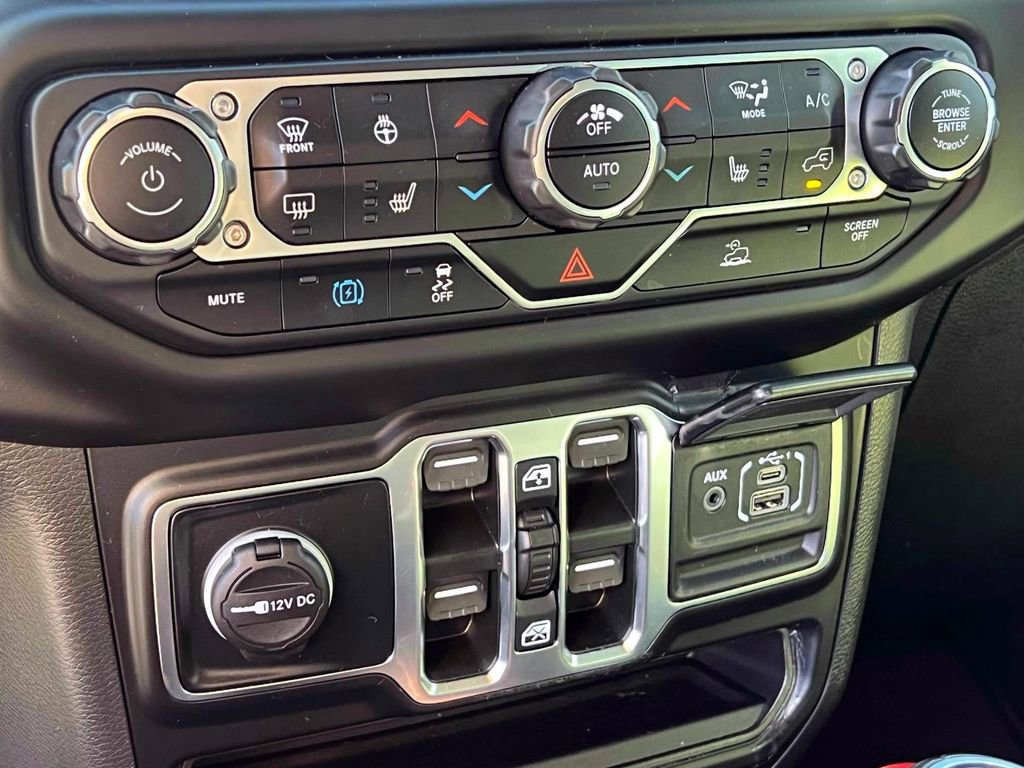 Used 2023 Jeep Wrangler Unlimited Sahara w/ Cold Weather Group image 30