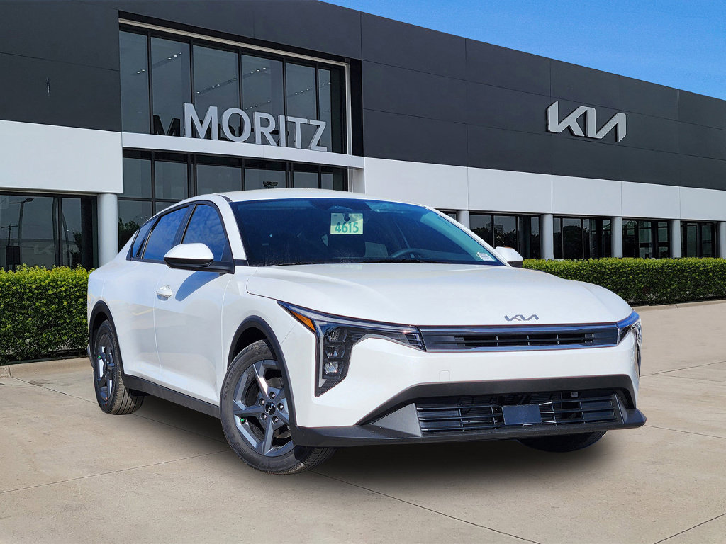 New 2026 Kia K4 LXS image 1