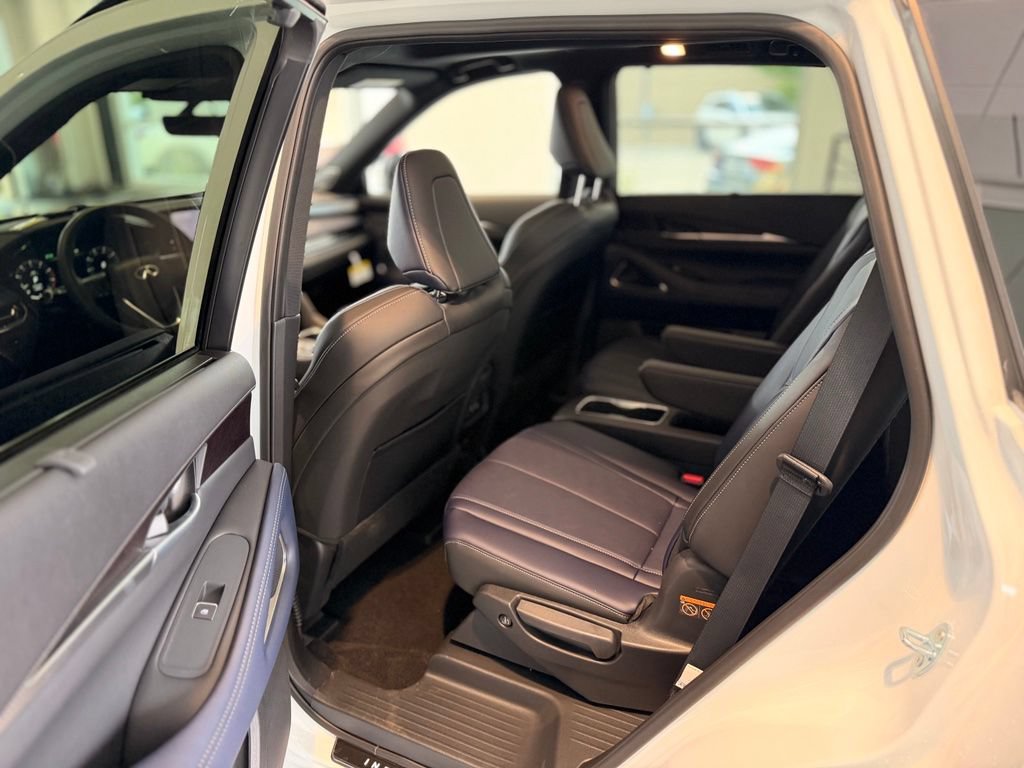 Certified 2026 INFINITI QX60 Sport w/ Dark Cargo Package AWD/4WD image 12