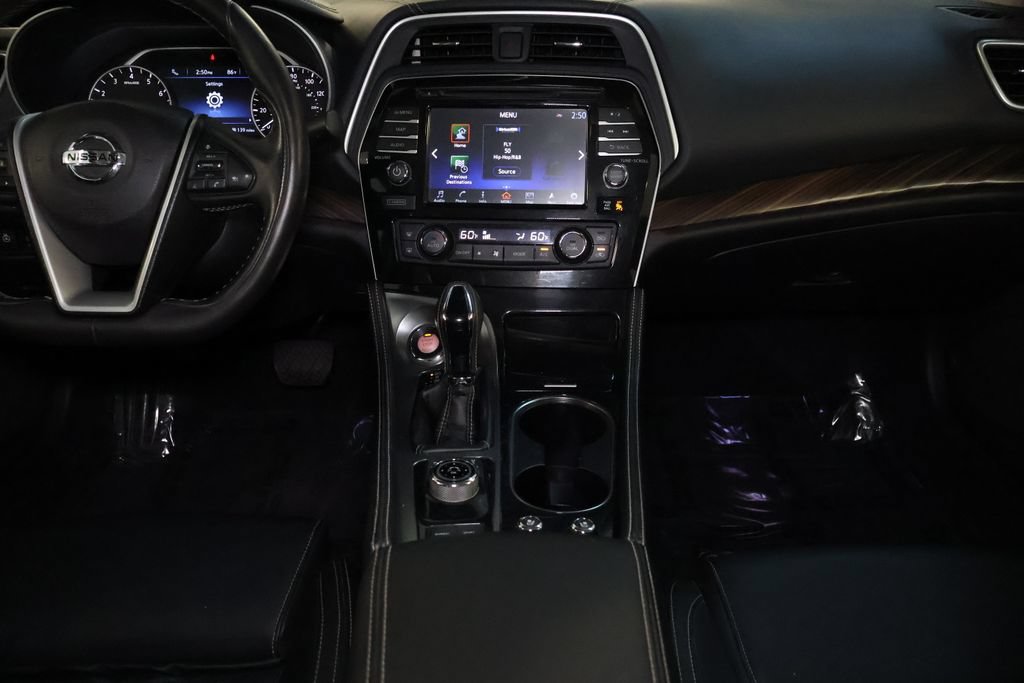 Used 2017 Nissan Maxima Platinum w/ Interior Lighting Package FWD image 18