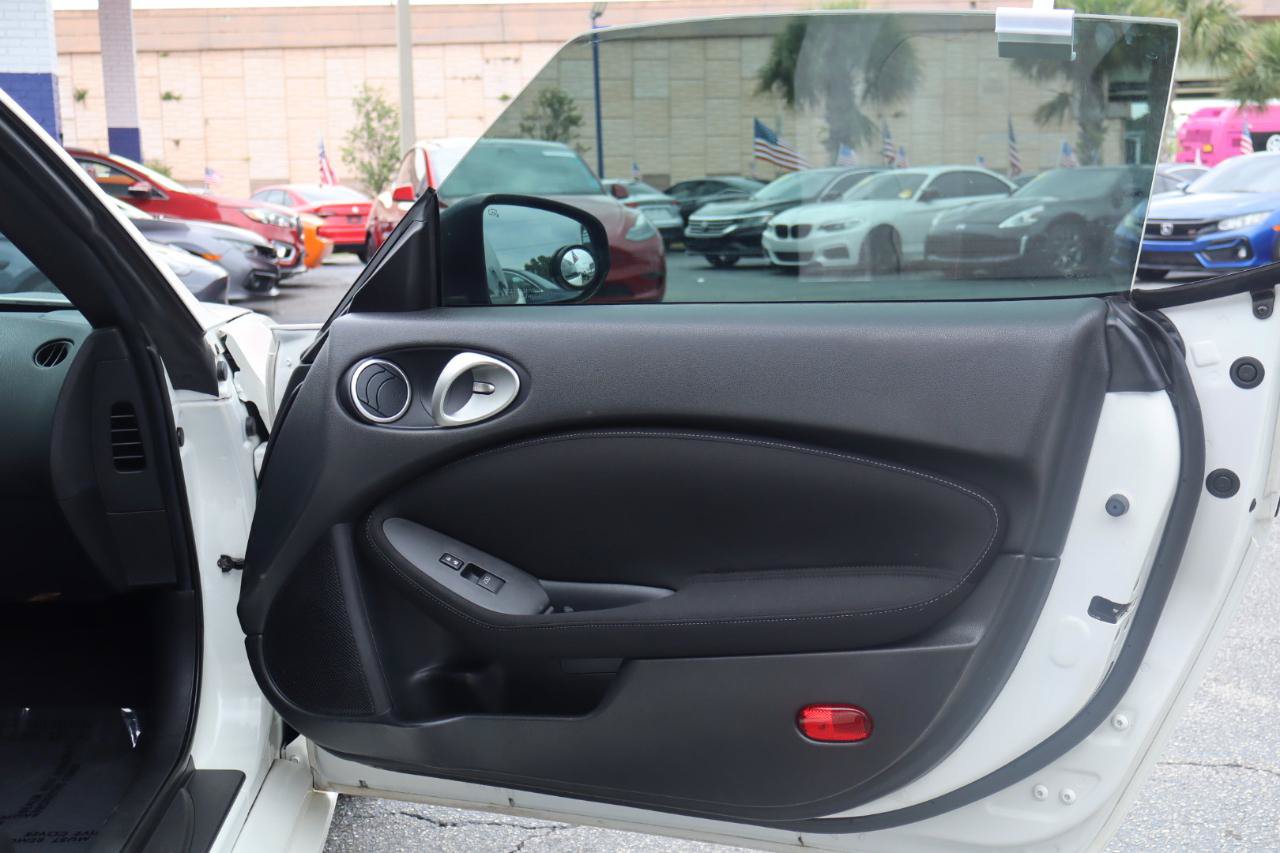 Used 2014 Nissan 370Z Coupe w/ Sport Package RWD image 14