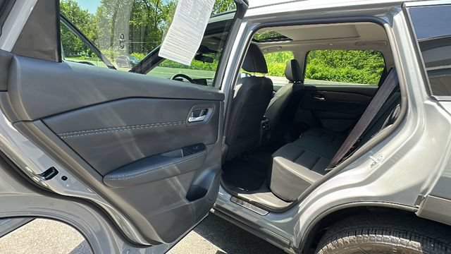 Used 2026 Nissan Rogue Dark Armor AWD/4WD image 32