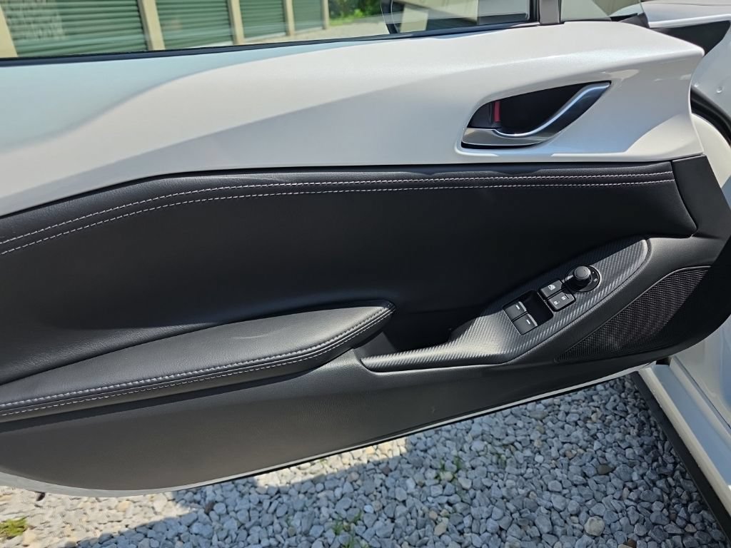Certified 2024 MAZDA MX-5 Miata Club RWD image 15